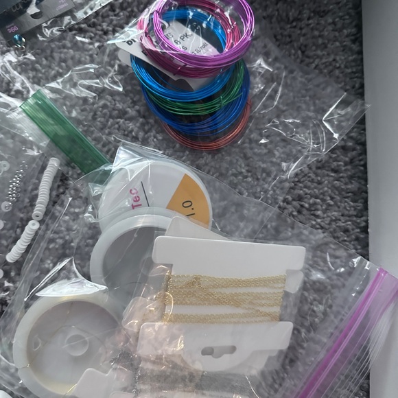 Jewelry Making Set - Picture 7 of 14